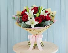 Букет цветов из:  Лилии и Розы в Усолье-Сибирское