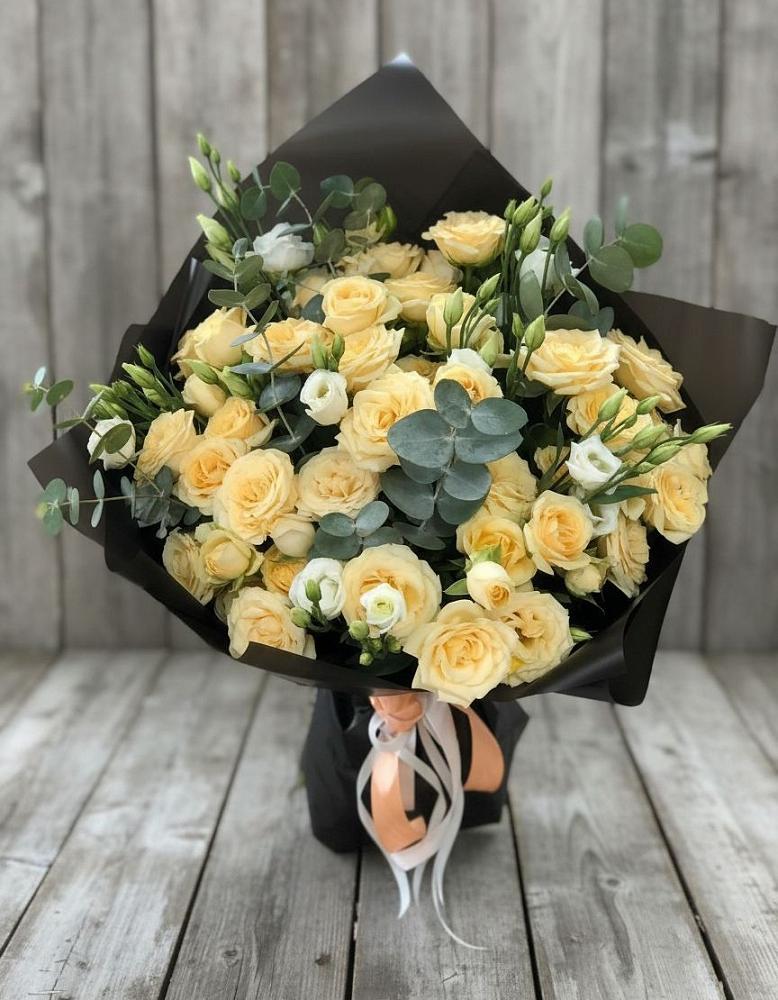 Букет цветов из: Розы и Лизиантусы в Усолье-Сибирское