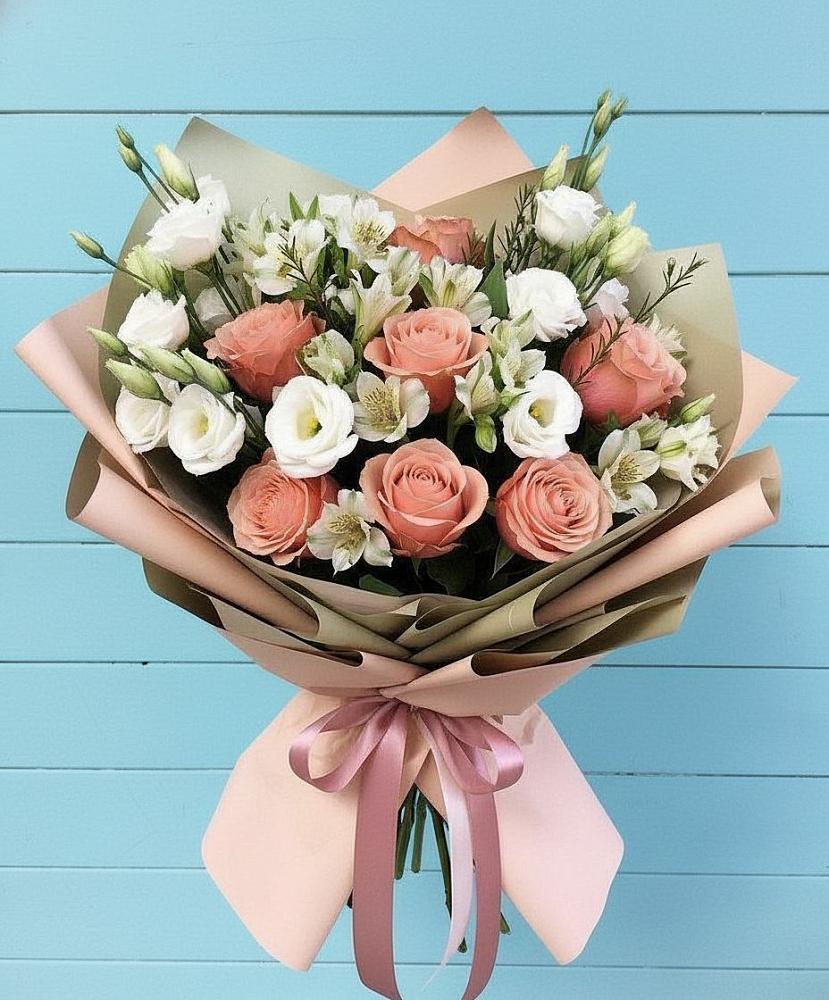 Букет цветов из: Розы, Альстромерии и Лизиантусы в Усолье-Сибирское