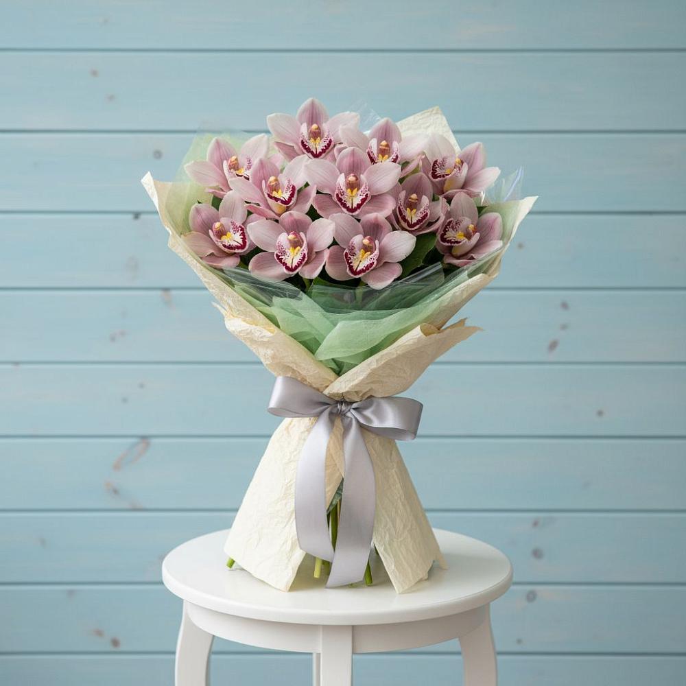 Букет цветов из: Орхидеи и Розы в Усолье-Сибирское