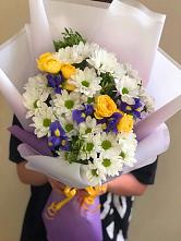 Букет цветов из:  Ирисы, Хризантемы и Розы #REPLACE_PRED# Усолье-Сибирское