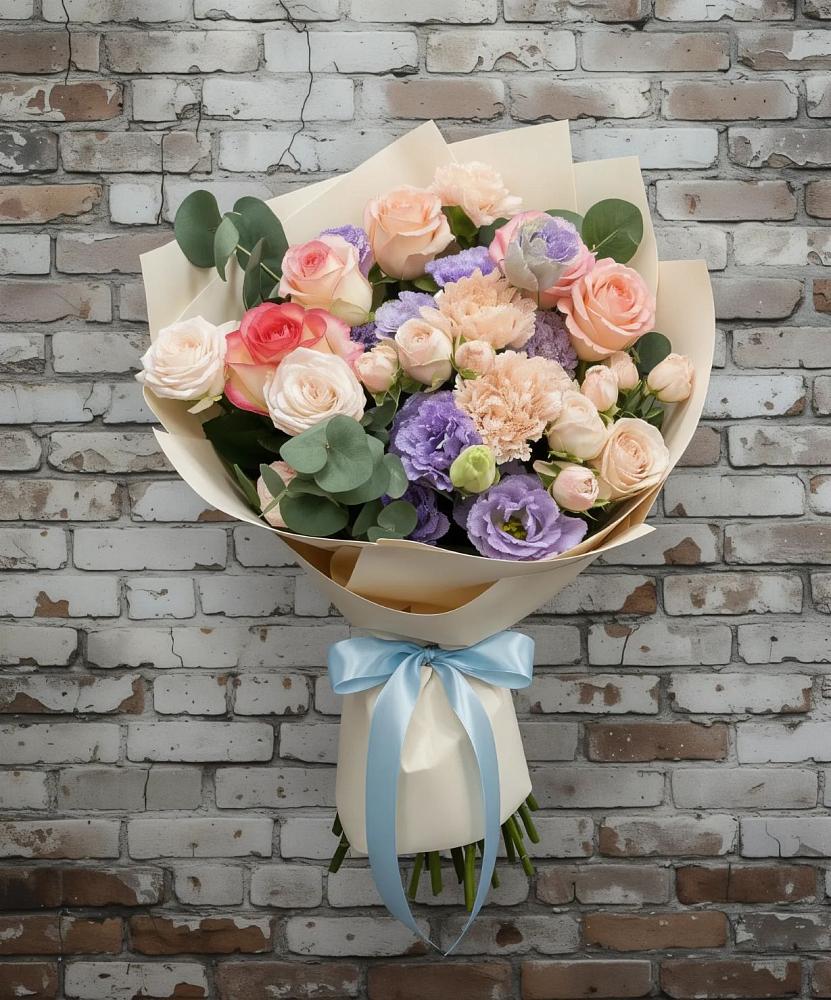 Букет цветов из: Розы, Лизиантусы и Гвоздики в Усолье-Сибирское