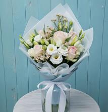 Букет цветов из:  Розы и Лизиантусы в Усолье-Сибирское