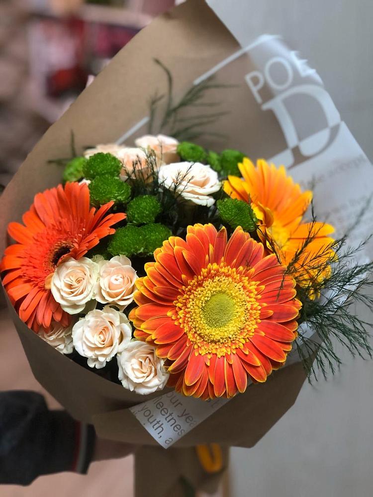 Букет цветов из: Герберы, Хризантемы и Розы в Усолье-Сибирское