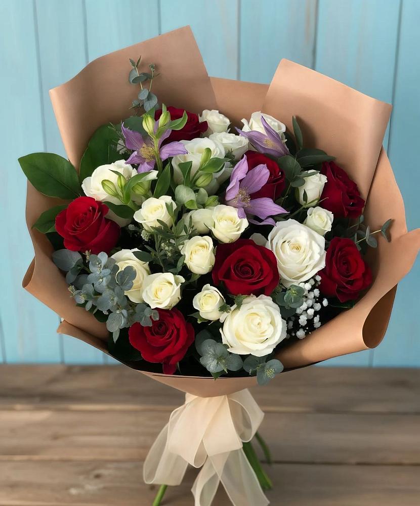 Букет цветов из: Розы и Альстромерии в Усолье-Сибирское