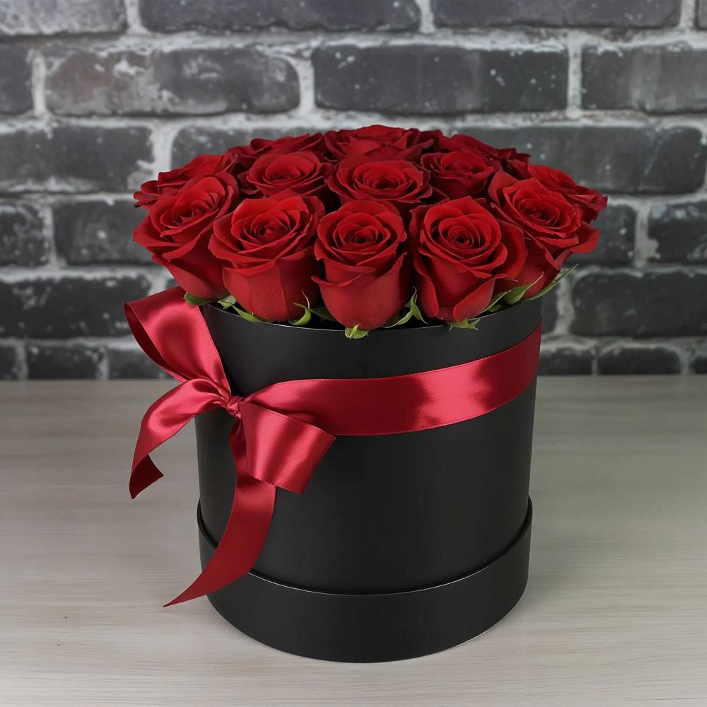 Цветочная композиция из Розы в шляпной коробке в Усолье-Сибирское