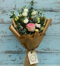 Букет цветов из:  Розы и Лизиантусы в Усолье-Сибирское