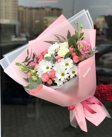Букет цветов из: Розы, Лизиантусы и Хризантемы в Усолье-Сибирское