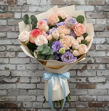 Букет цветов из:  Розы, Лизиантусы и Гвоздики #REPLACE_PRED# Усолье-Сибирское